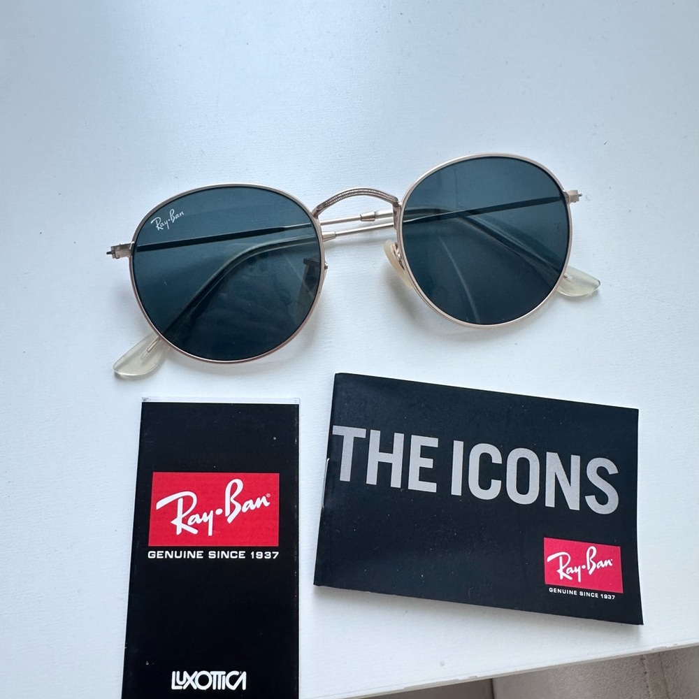 Ray-Ban Round Sunglasses with Gold Frame